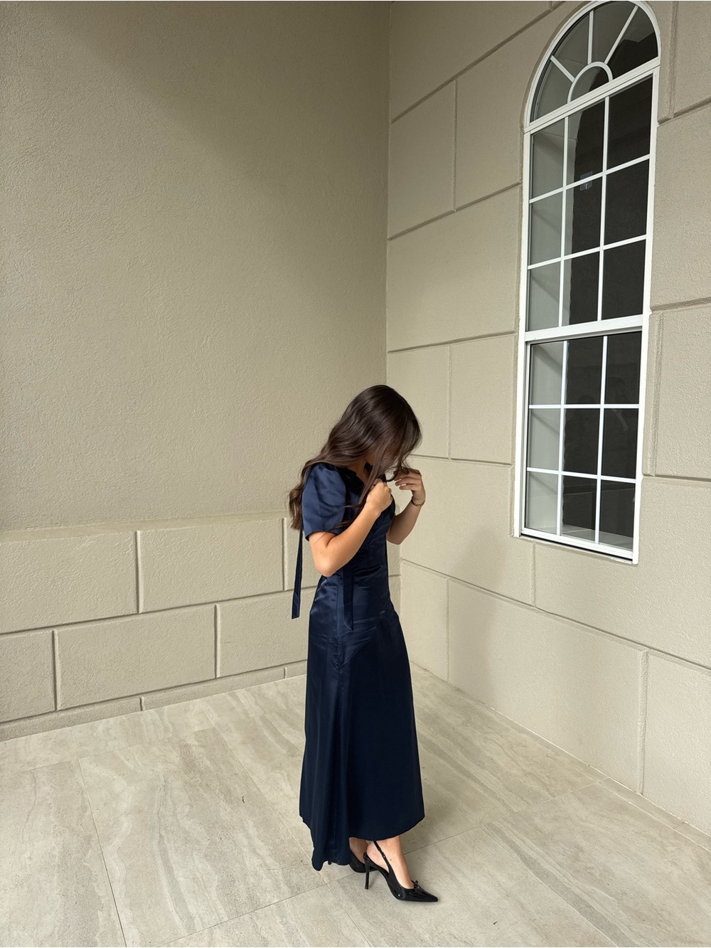 Elegant Navy Midi Dress with Puff Sleeves